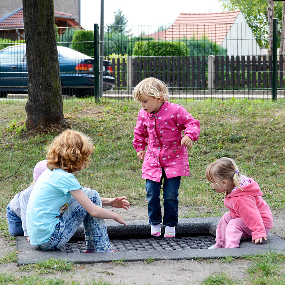 2.51.4 Trampolina „Kids Tramp Playground”