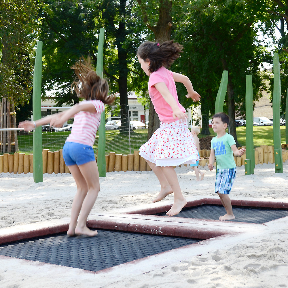 2.51.4 Trampolina „Kids Tramp Playground”